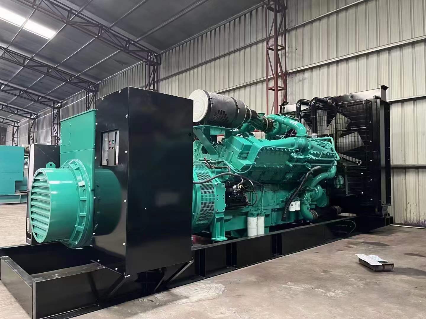 琼结如何降低 800kW 柴油发电机输出电流的波动？