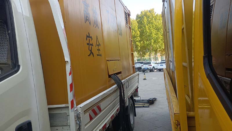 琼结如何判断柴油发电机组和UPS电源的切换时间是否符合要求？