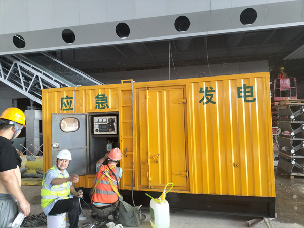 琼结怎样判断空气滤清器是否需要更换？